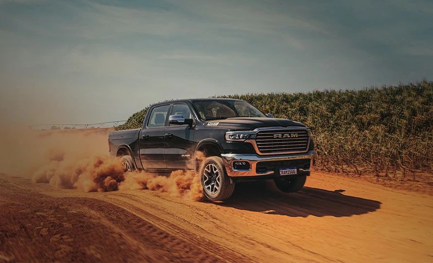 ram-1500-conteudo-destaques (2).webp?v=1786133918?v=1786136380